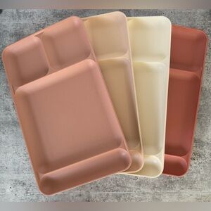 Vintage TUPPERWARE 15"x9" Divided Lunch Picnic Cafeteria TV Trays